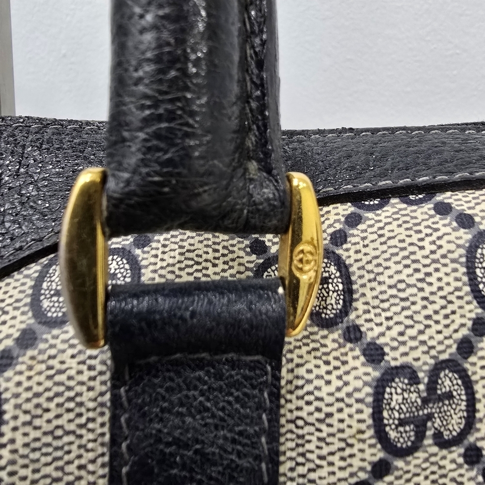 GUCCI - Vintage GG Sherry Line Boston Bag in Rare Navy Blue, PVC & Leather​​ - Picture 3 of 16